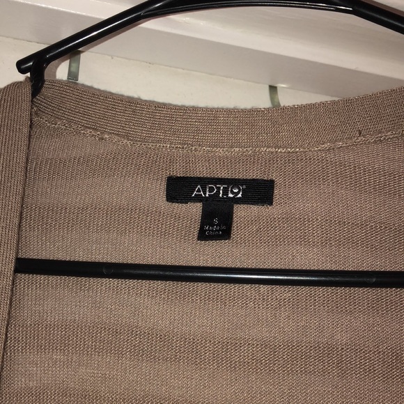 💙 Khaki long sweater- open front- APT.9 size small - Picture 2 of 3